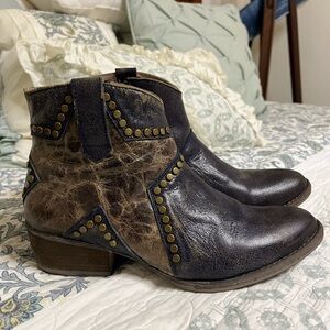 Circle G Blue and Tan Leather Boots